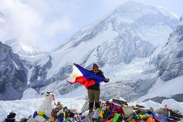 Girls Who Travel | the community "Helluva Hike" travel tuesday winner