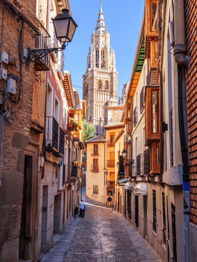 5 Best Solo Travel Destinations In Southern Spain For Female Travellers