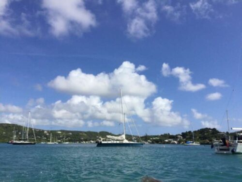 Girls Who Travel | Crew on a sailboat