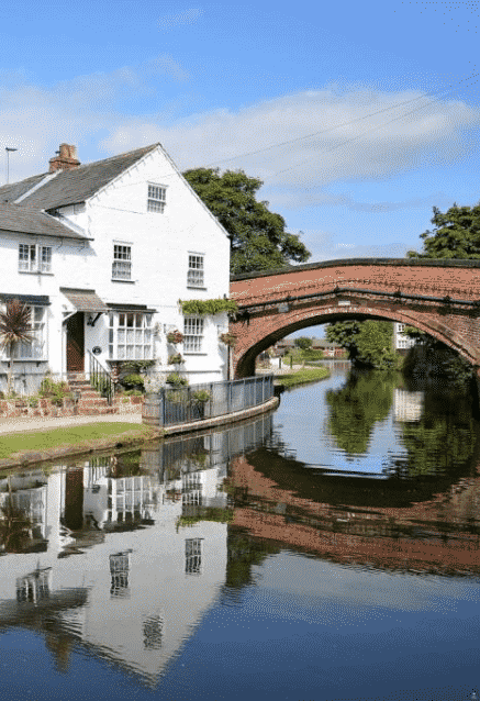 Cheshire Girls Who Travel | Reading Slump