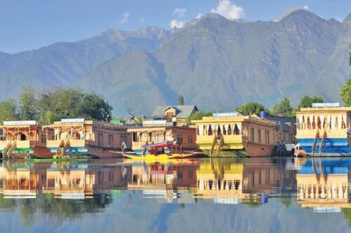 Girls Who Travel | Top 10 Things To Do In Kashmir