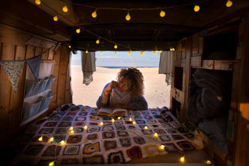 Girls Who Travel | How To Decorate Your Van Without Taking Up Space