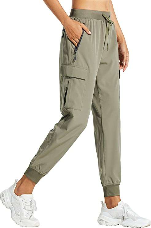Hiking pants Girls Who Travel | 20 Things To Buy For Your Next Beach Trip