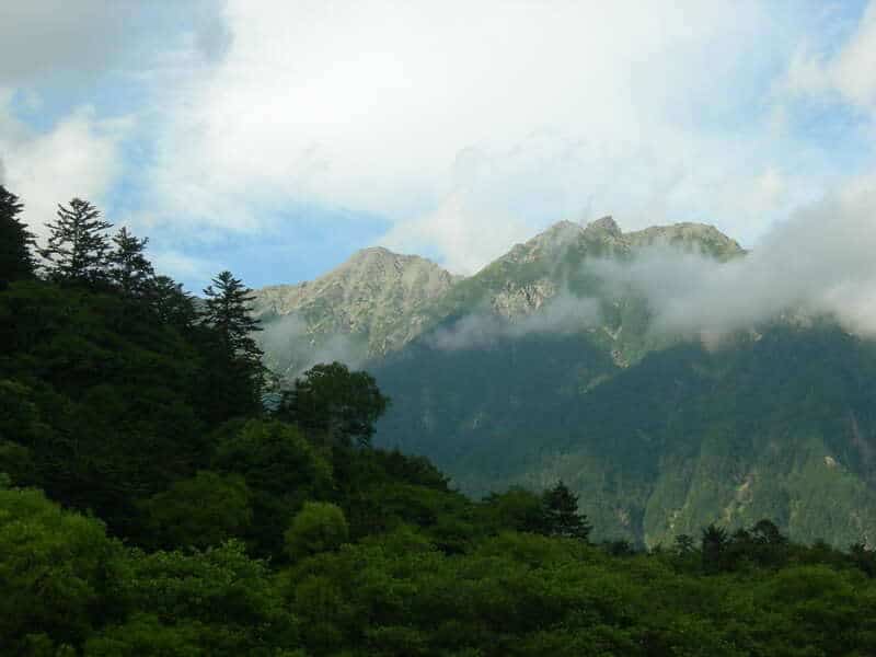 Girls Who Travel | Kamikochi - Japan Off The Beaten Path