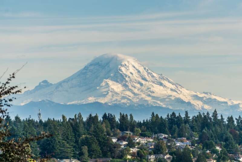 Girls Who Travel | The 14 Best Day Hikes in Mt Rainier National Park For Women