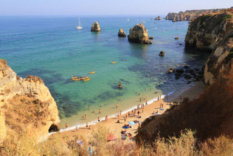 Girls Who Travel | 3 child-friendly beaches in the Algarve