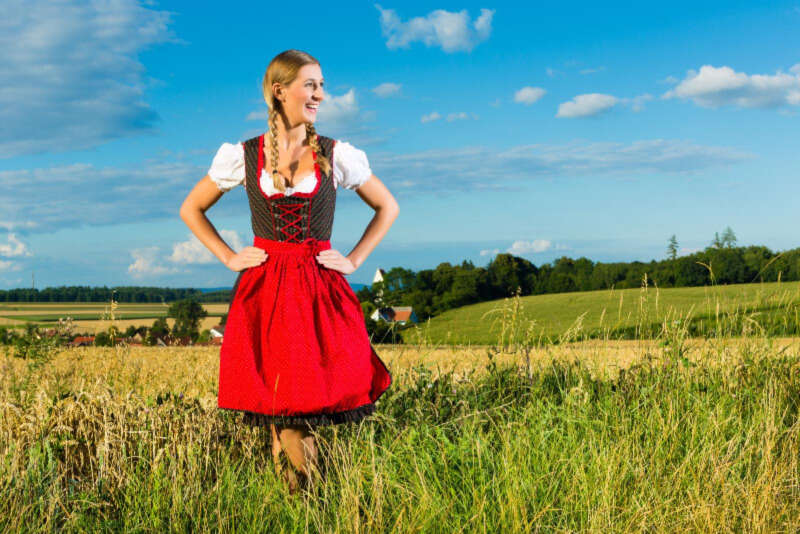 Girls Who Travel | What To Wear To Oktoberfest Munich Germany