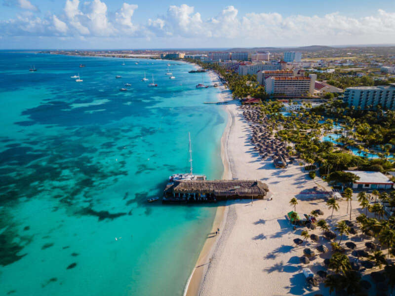 Girls Who Travel | Visit Sunny Aruba In November: Beautiful Beaches & Bloody Marys