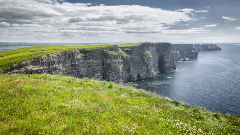 Girls Who Travel | Famous Landmarks in Ireland