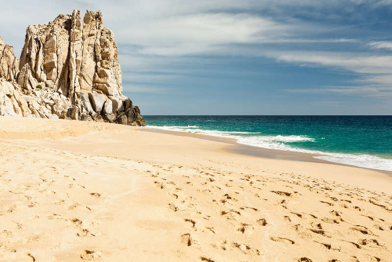 Girls Who Travel | Cabo in January: The Best Mexico Vacation For Women