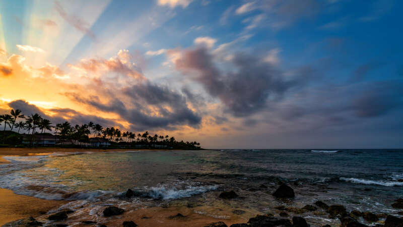 Girls Who Travel | Hawaii For Lunch - Travel By Food