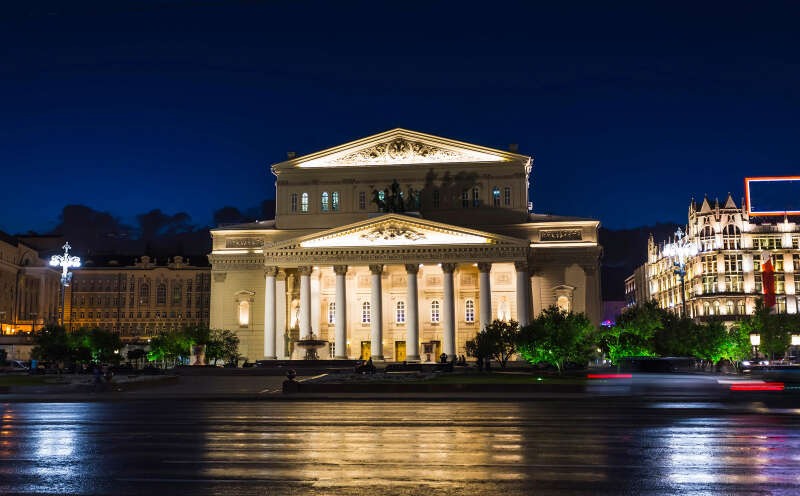 Girls Who Travel | The World's 10 Most Beautiful Opera Houses
