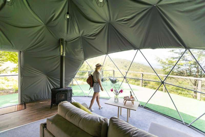 Girls Who Travel | 5 Important Things To Think About Before You Go Glamping