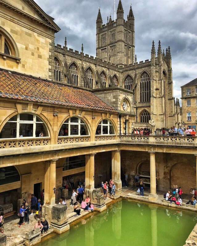 Girls Who Travel | When is the Best Time to Visit Bath, England?