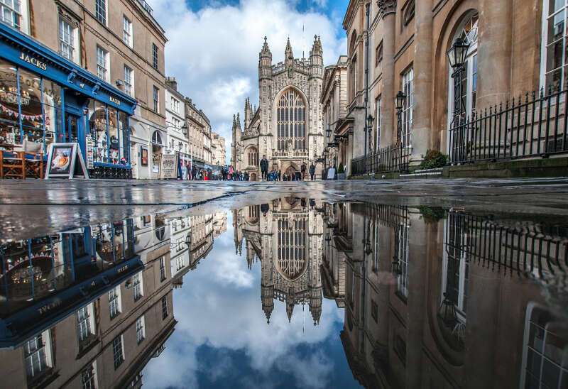 Girls Who Travel | When is the Best Time to Visit Bath, England?