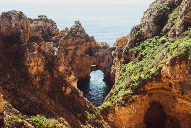 Girls Who Travel | Exploring The Algarve: The Ultimate Guide For Women Travelling Solo