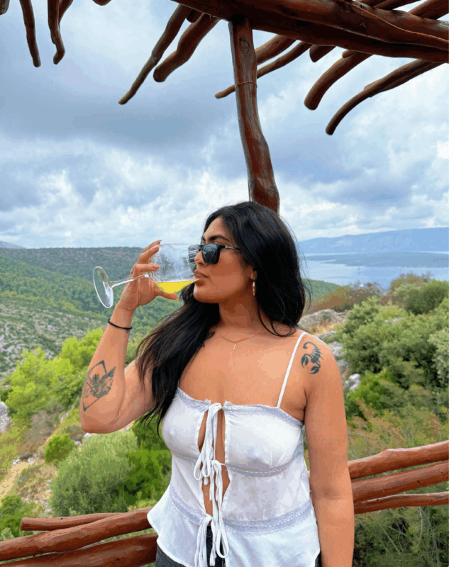 Girls Who Travel