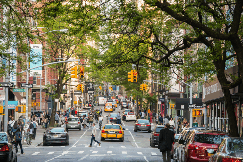 A Girl's Guide to NYC: Where to Eat, Wander, and Feel Like the Main Character 3 Girls Who Travel | SoHo NYC