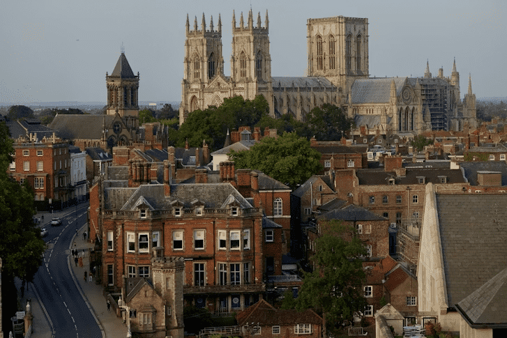 Girls Who Travel | Easter Break UK