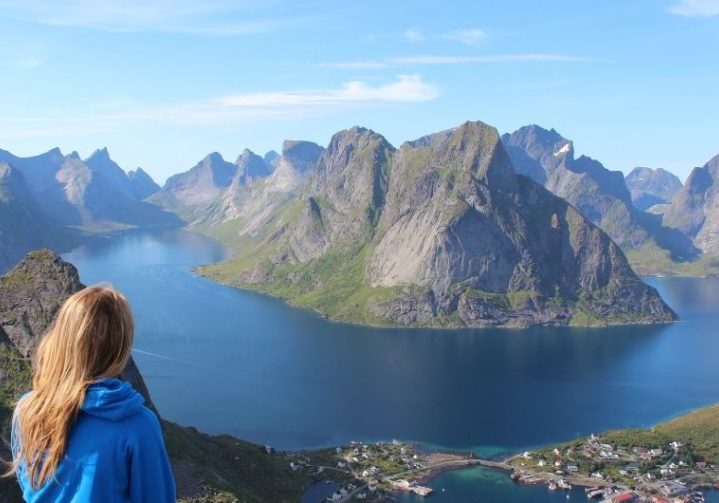30 Travel Tips for the Solo Traveler Girls Who Travel | 30 Travel Tips for the Solo Traveler