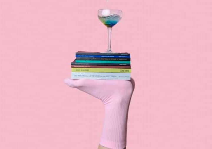 thought-catalog-FACFpJVoMJs-unsplash Girls Who Travel | pride month